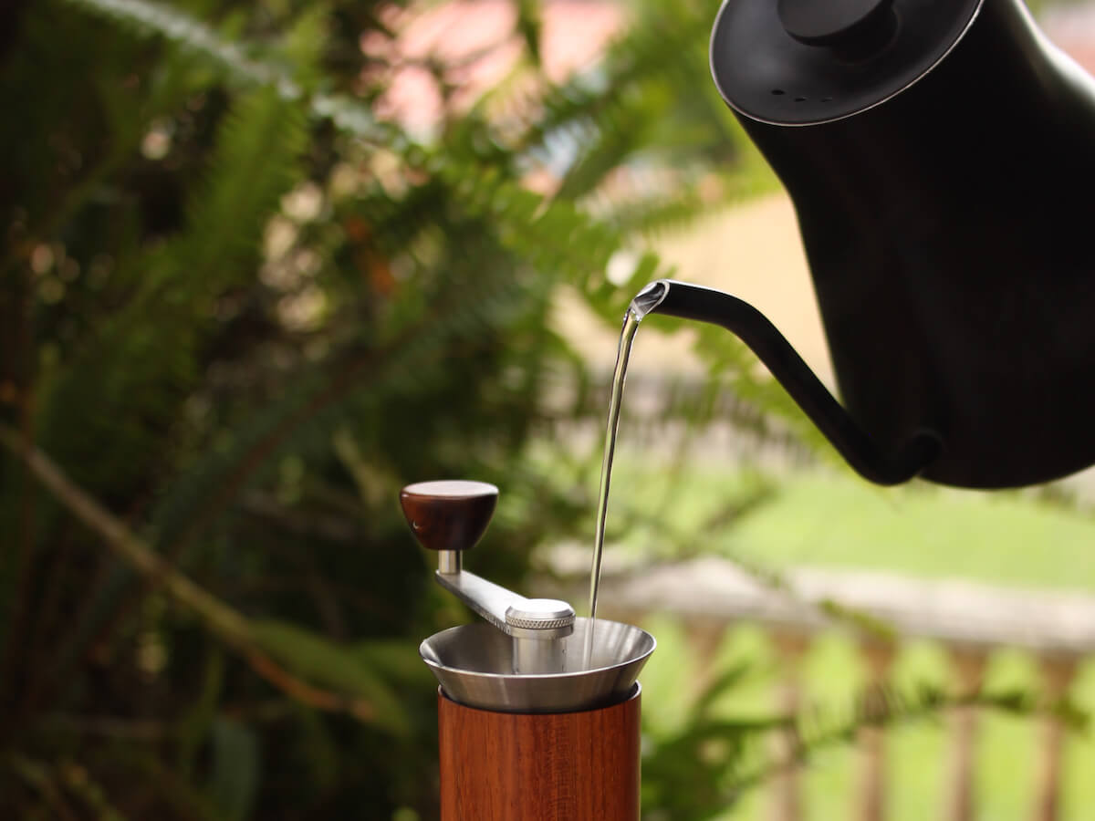 Aram | Espresso Maker w. Steel Support - Auburn