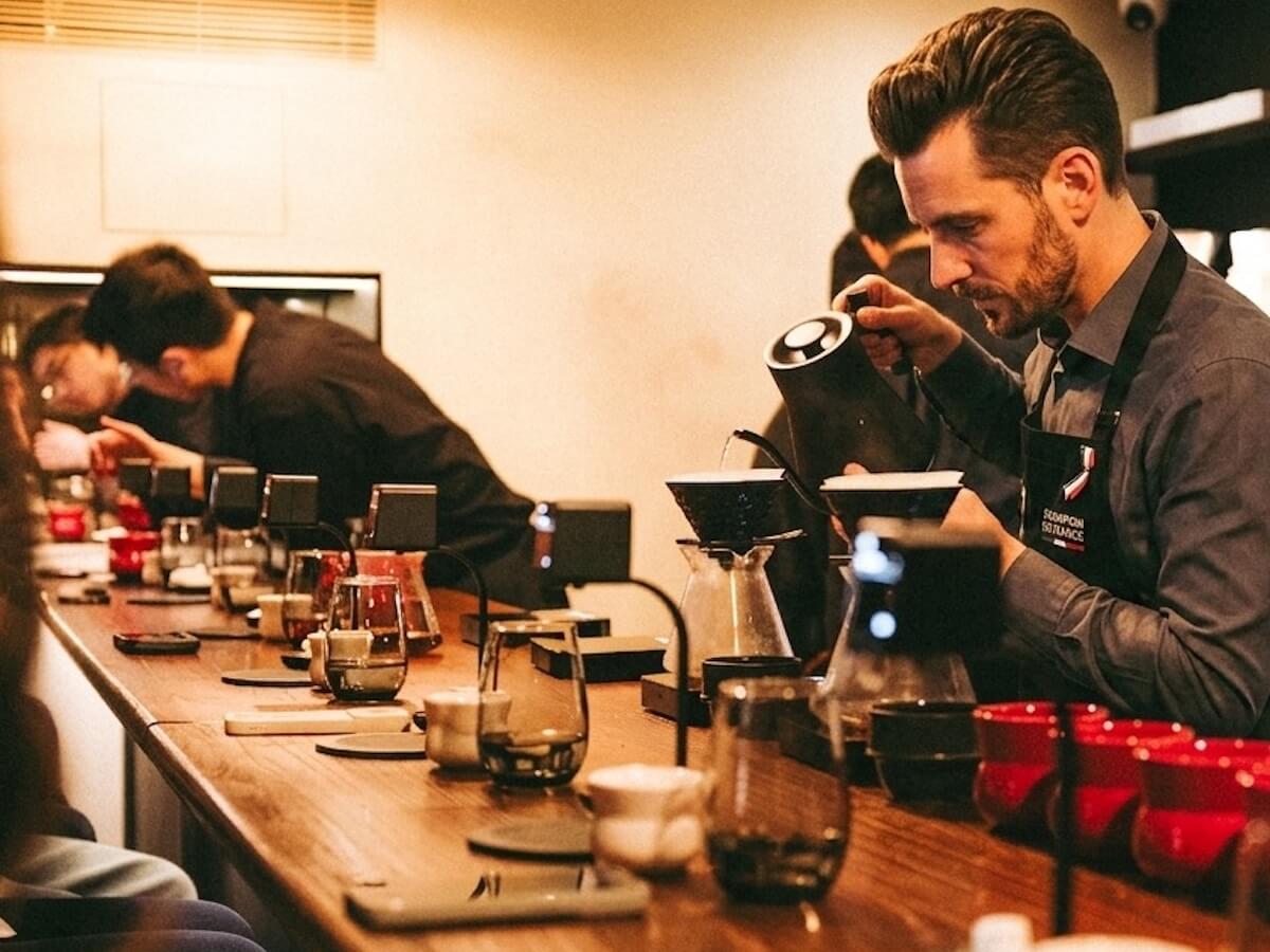 DiFluid | Moment Coffee Temperature & Flavour Reference Monitor